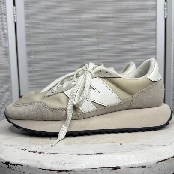 New Balance Off White Beige Suede Fabric Retro Sneakers Casual Street Style 7 - Picture 2 of 11